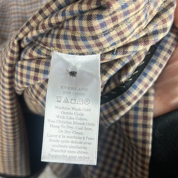 (SOLD) Everlane The Gathered Drape Trench in Plaid - Picture 11 of 14